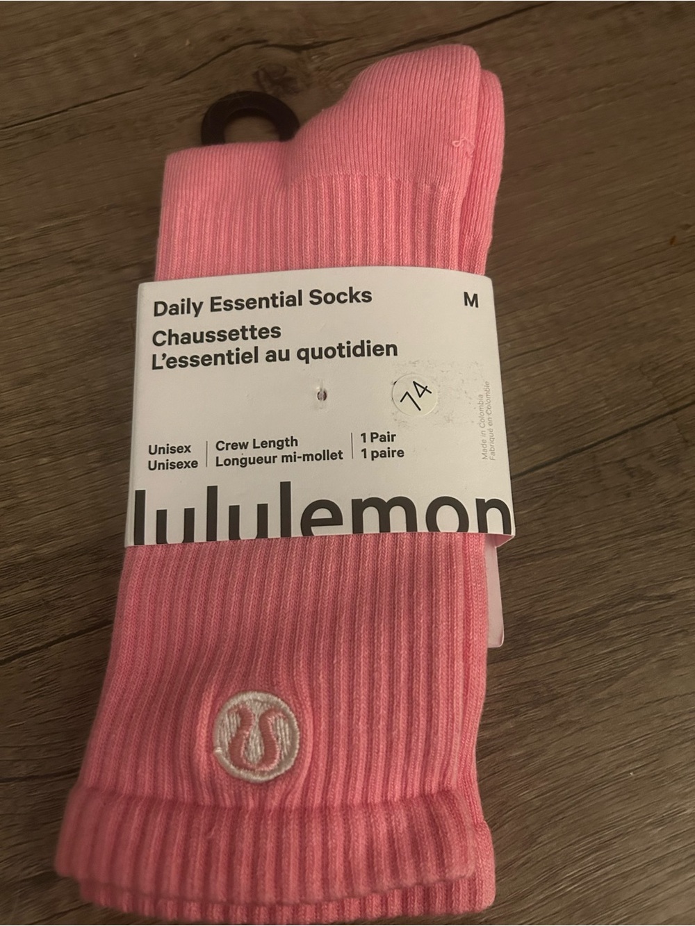 Lululemon Bundle - belt bag, hair accessories , water bottle, socks, hat & charm - Picture 9 of 9